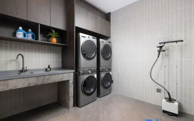 Pujing Waiting Hotel (Dongli Plaza Zhangguizhuang Subway Station)