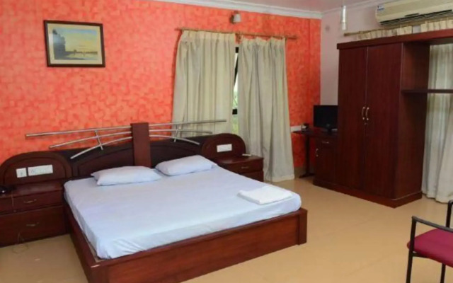 Mascot Paradise City Hotel