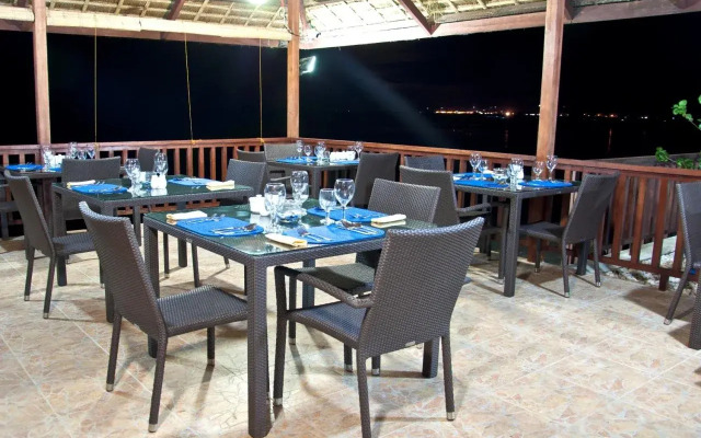 Caimito Beach Hotel