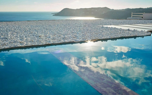 Myconian Villa Collection Unique Villas 3-bedroom in House Psarou Villa