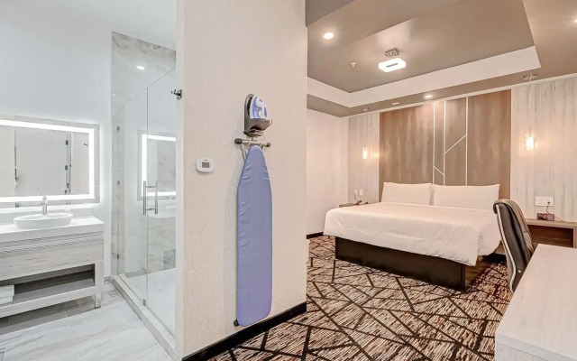SureStay Hotel by Best Western Houston Southeast