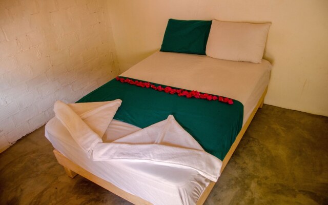 Alebrijes Surf House - Adults Only