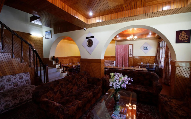 OYO 14534 Hotel Oakwood