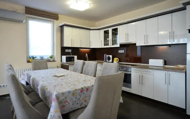 Family Deluxe Apartments
