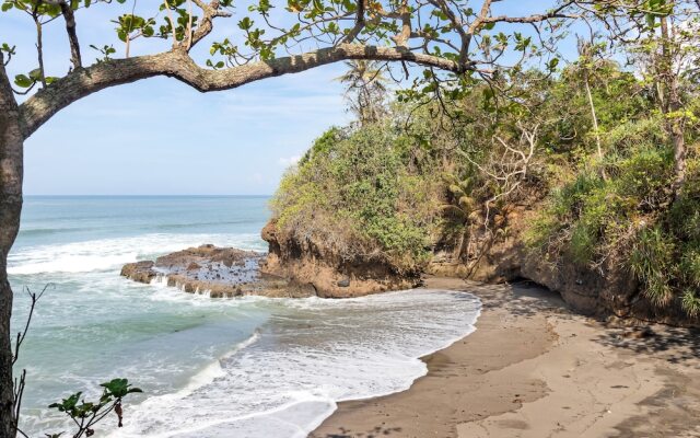 Villa Ronggo Mayang Bali