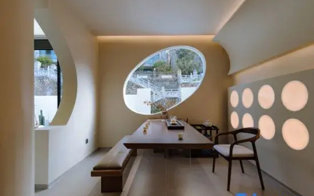 Zhibu Riverside Mountain View Villa (Dali Airport Erhai Branch)