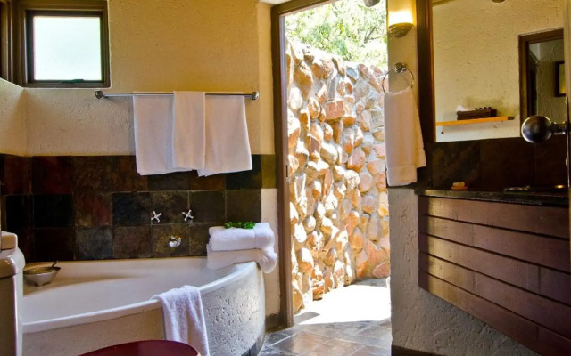 Tau Game Lodge