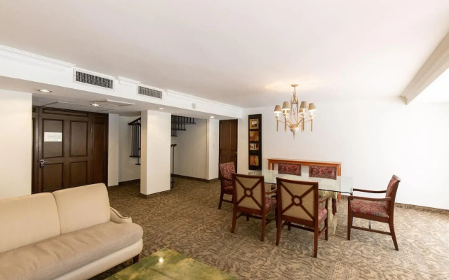 HS HOTSSON Hotel Tampico