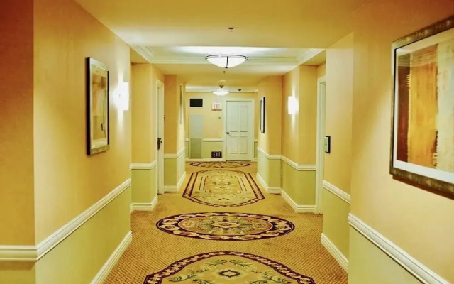 Abz Signature Deluxe Suites