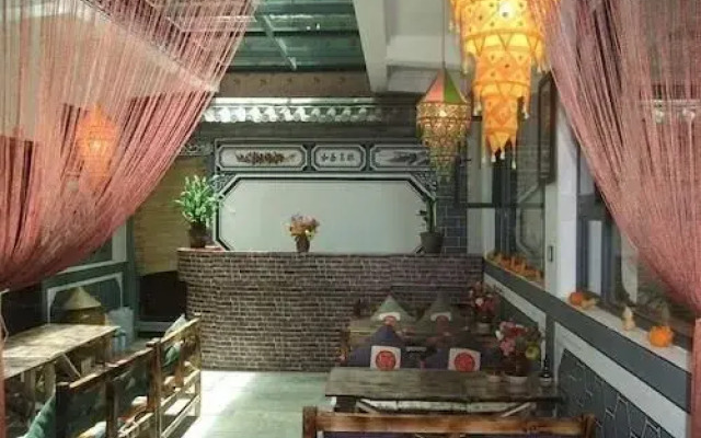 Crystal Taro Inn Dali