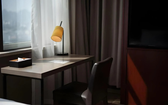 Homeinn Plus Hotel (Guilin Railway Station Xiangbishan Park)