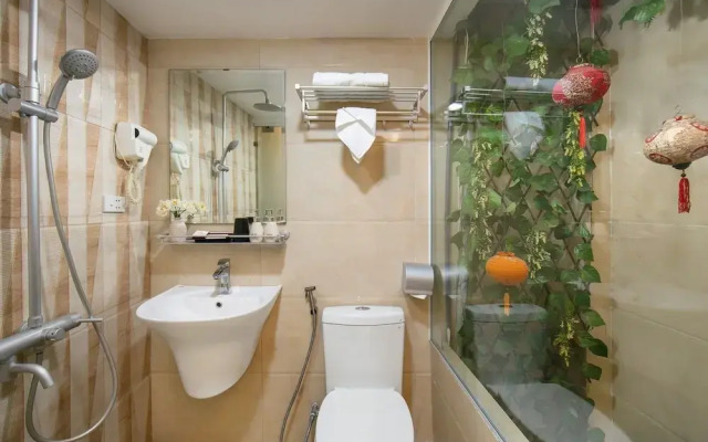 Hanoi La Cascada House & Travel