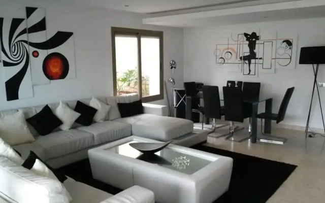 Apartment With 3 Bedrooms in Sidi Bouknadel, With Shared Pool and Terrace
