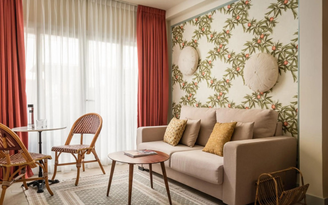 Residence Abril by Pillow