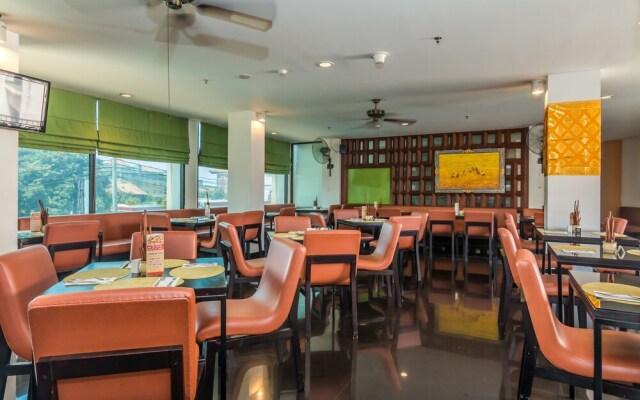 ZEN Rooms Raya Kuta 3