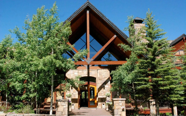 Bear Creek Lodge