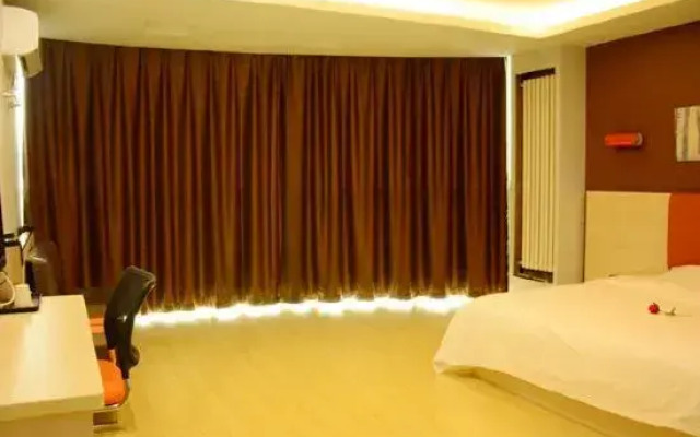 Pod Inn Chain Hotel (Taiyuan Chaoyang Street Clothing Market)