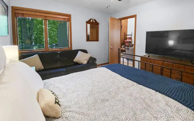 Okemo Westwood Condo 3 Bedroom Condo by RedAwning