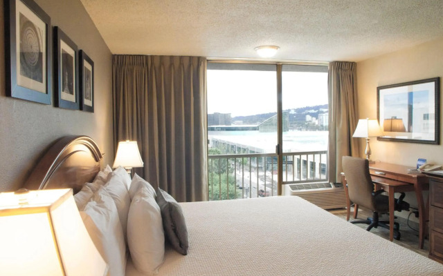 Inn At The Convention Center