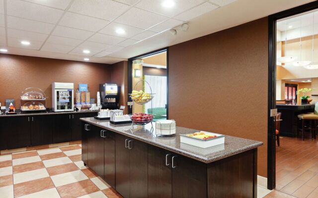 Hampton Inn & Suites Fresno-Northwest