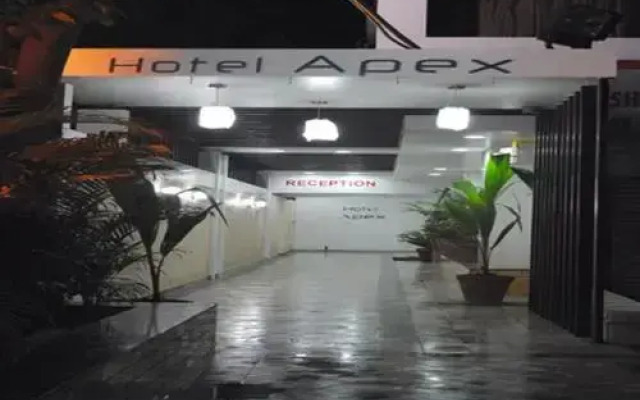 OYO 2430 Hotel Apex