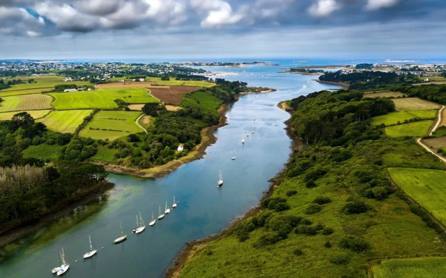 Pretty House 50m From the sea