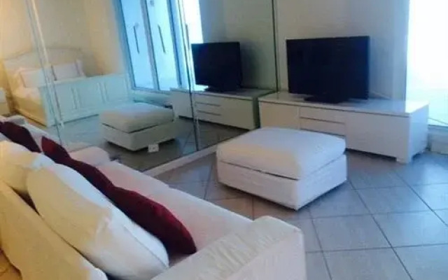 Roney Palace