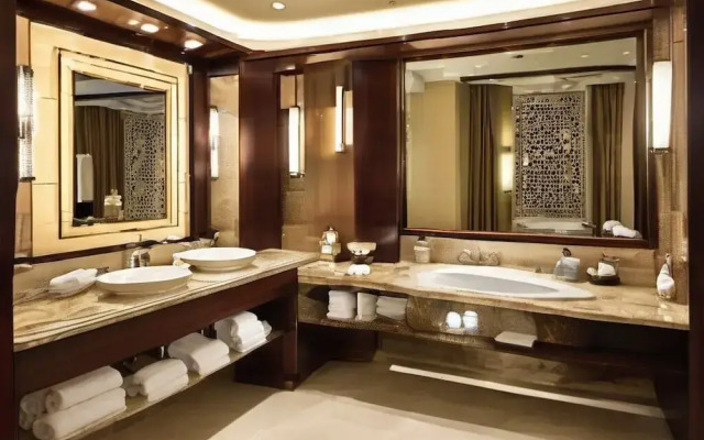 Almouj Hotel