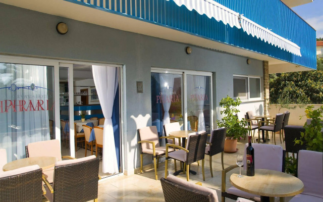 Aparthotel Pharia
