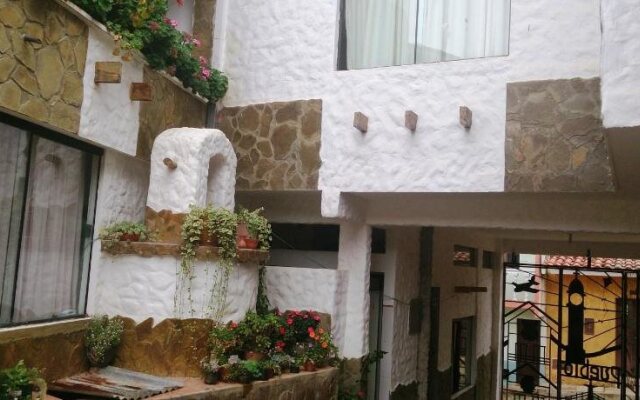 Plaza Pueblo Hotel