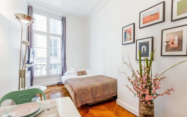 Nice Studio For 2 Near Louvre And Opera Brand New