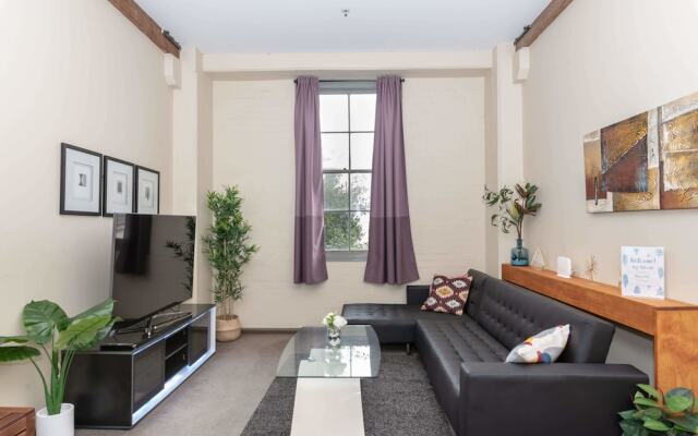 AirM8 Apartments the Oaks