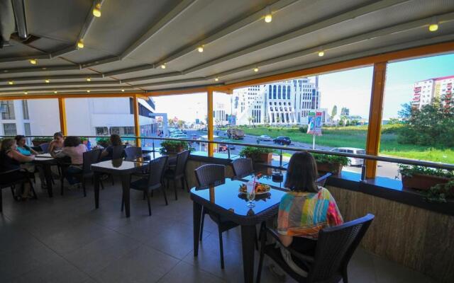 Orbi Plaza David Apt.