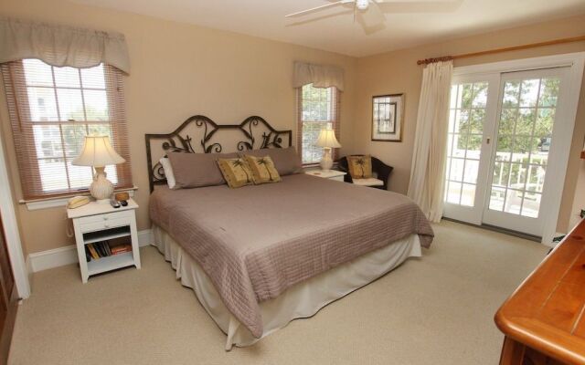 The Charleston - 3 Br Home