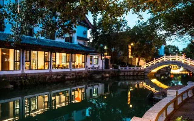 Chuxiong Yi Ancient Town Qile Famous Guesthouse