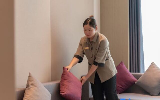 Lavande Hotel (Yunfu Luoding Branch)
