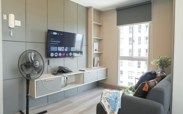 Contemporary And Enjoyable 1Br At Apartment Tokyo Riverside Pik 2 – Guest Rooms – Jakarta