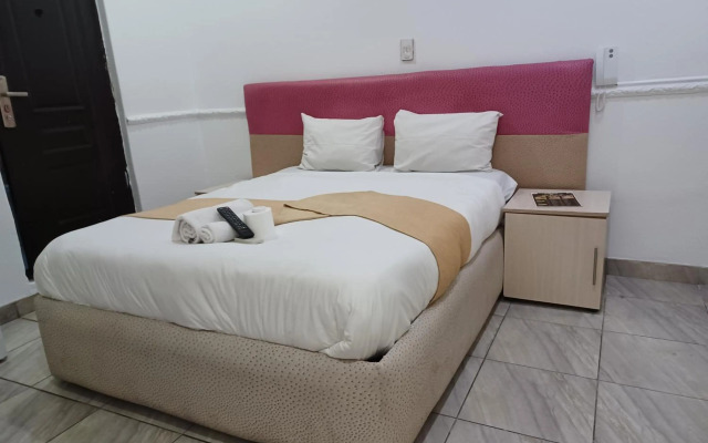 Gold Crown international Hotel