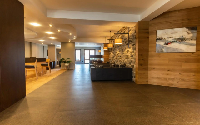 Sport Village Hotel & Spa