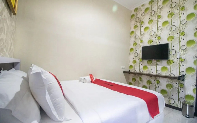 RedDoorz Syariah @ Hotel 91 Jember