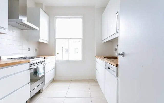 3BR Duplex + Balcony!