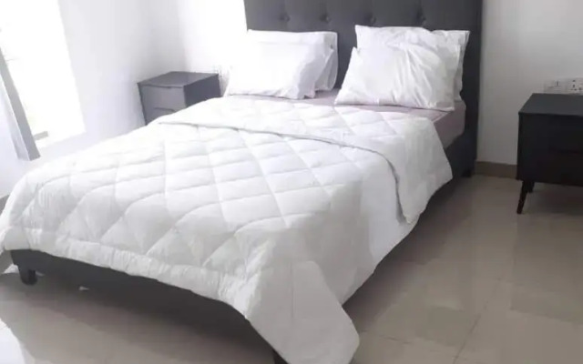 Premier Executive Apartment - The Ivy, East Legon