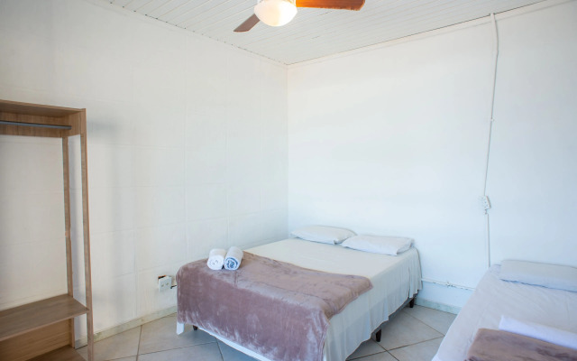 Longboard Paradise Suites