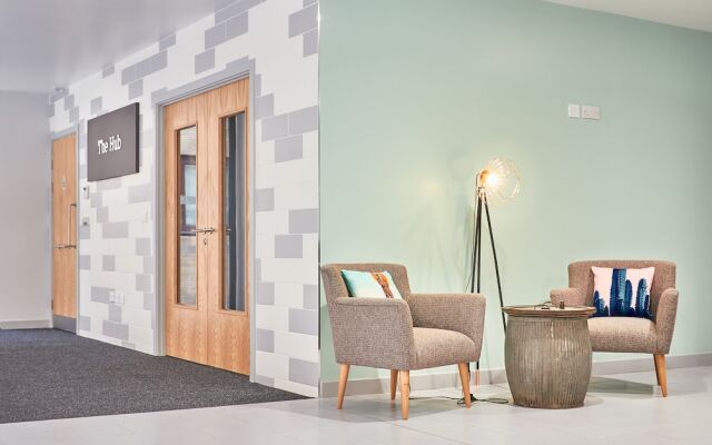 Destiny Student Meadow Court - Campus Accommodation