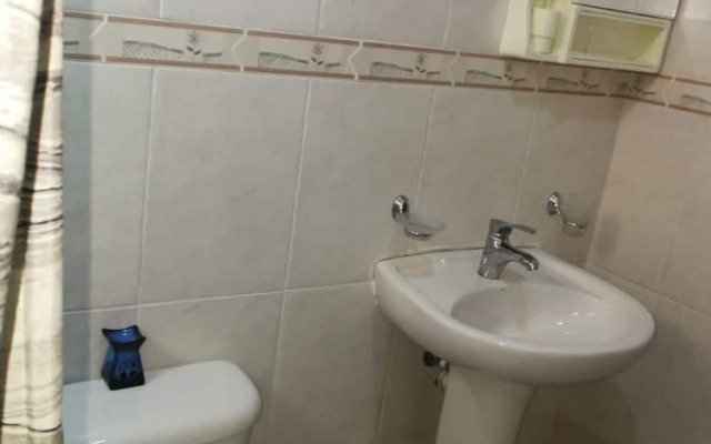 Bright Apartment at Punta Cana Wifi/ac/elect/iron/parking