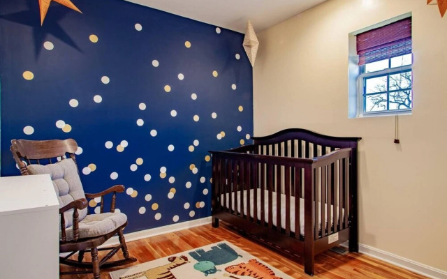 Family-friendly Home for travelers Near subway