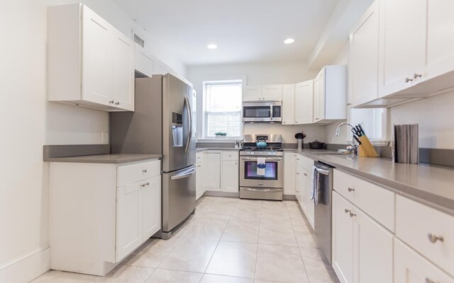 2342 Catharine