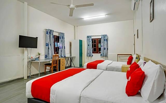 OYO 90462 Padang Besar Green Inn