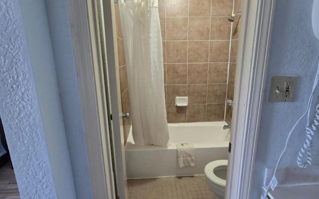 Best Price Motel and Suites