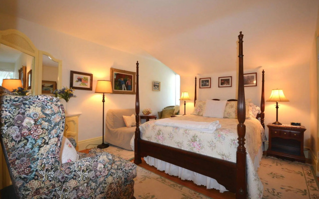 1842 Bed & Breakfast